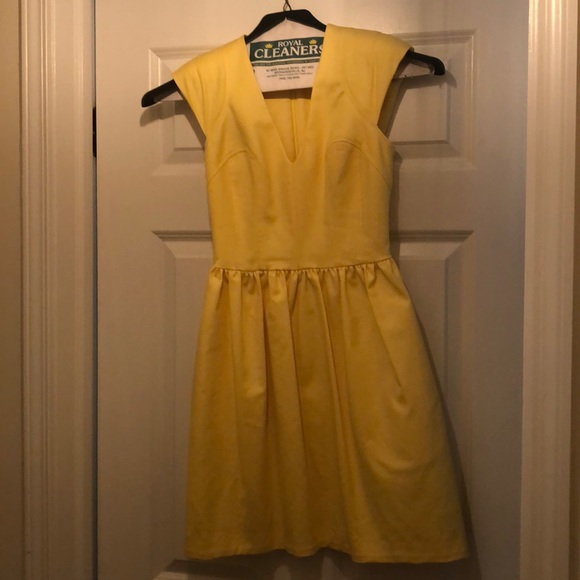 French Connection Dresses & Skirts - Yellow French Connection Dress French Connection Dresses & Skirts - Yellow French Connection Dress